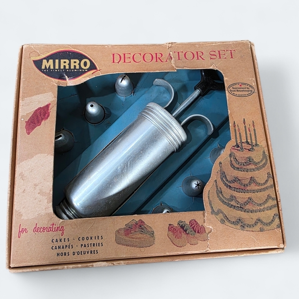 Vintage Mirro Cake Decorator Set Aluminum Baking Tips Cookies